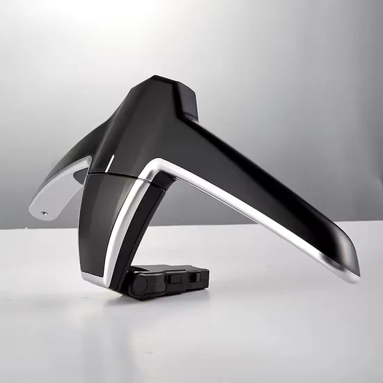 Univerzální autověšák